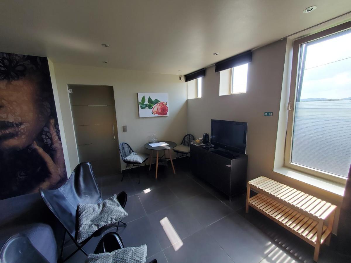 B&B Herberg Boerenhol De Mote Bvba Poperinge Exteriör bild
